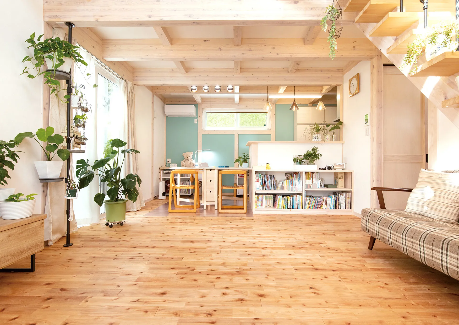 ホワイト：OPの写真1の拡大画像