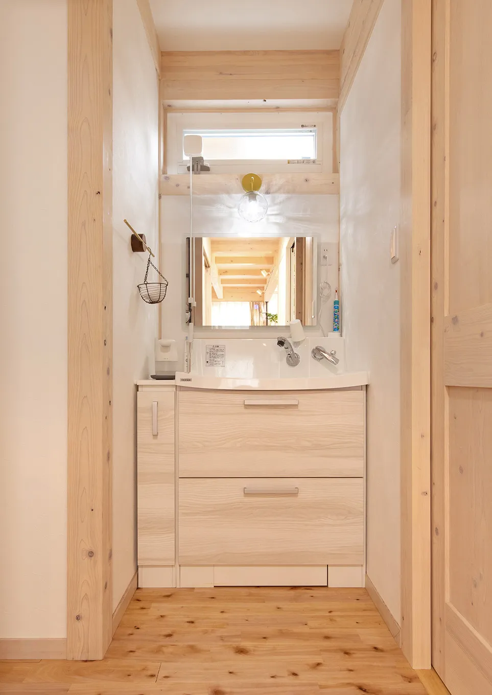 ホワイト：OPの写真8の拡大画像